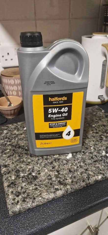 Photo of free 5W-40 oil (BN41) #1