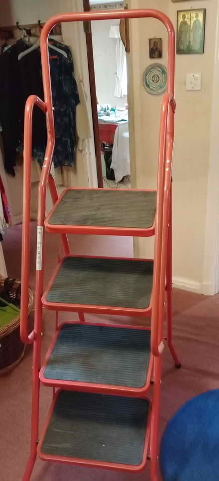 Photo of free Step ladder with rail (High Barnet EN5) #2