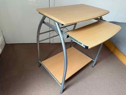 Photo of free Small desk (Wa27qb) #1