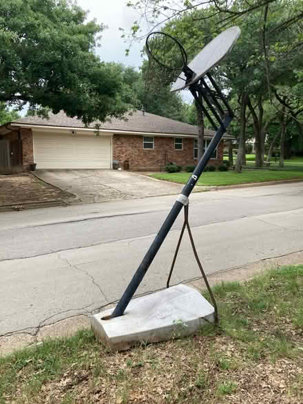 Photo of free Basketball goal (Southwest Arlington) #2