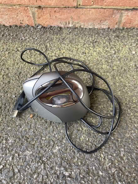 Photo of free Ambidextrous vertical wired mouse (Leigh Park BA13) #2