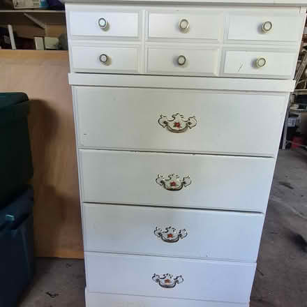 Photo of free Dresser (Oak Ridges-north Richmond Hill) #1