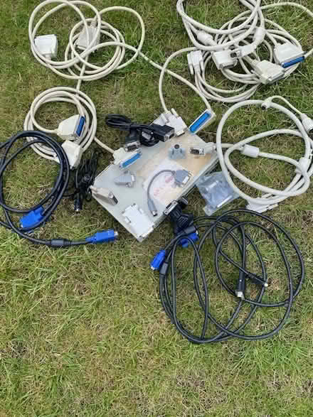 Photo of free Various computer leads (Greenford UB6) #1