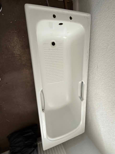 Photo of free Bath tub (Lyndon Green B26) #2