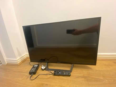 Photo of free 32 inch Sony TV (Heswall) #1