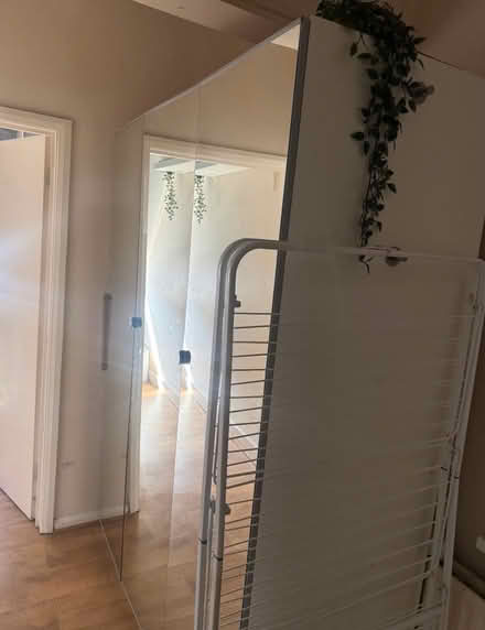 Photo of free IKEA furniture (Earlsfild stations SW18) #3