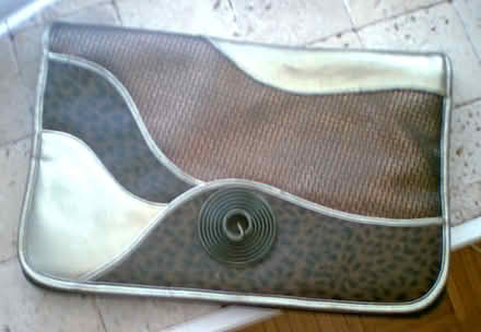 Photo of free Ladies Purse (Queen/Rutherford in Brampton) #1