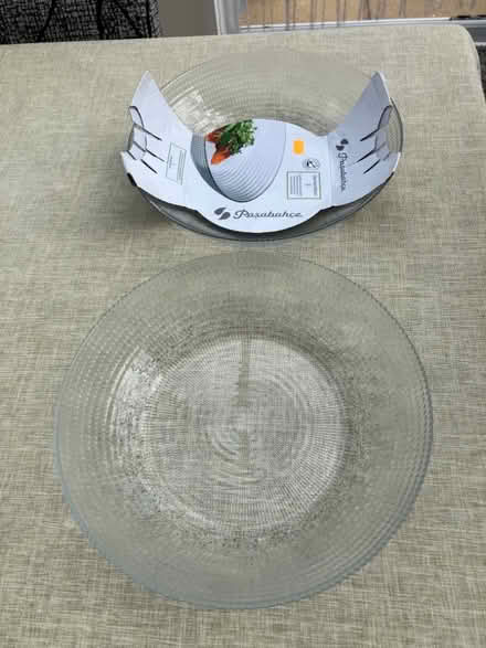 Photo of free 2 large glass salad/ fruit bowls (Wokingham RG40) #3
