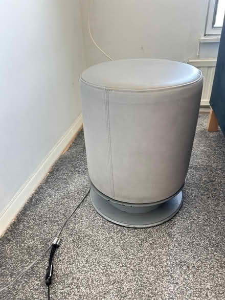 Photo of free round side stool (Osterley, London TW7) #1