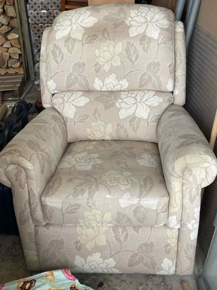 Photo of free Arm chair (South Croydon) #1