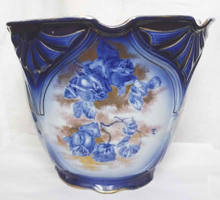 Photo of free Victorian planter damaged (Glasgow G43) #2