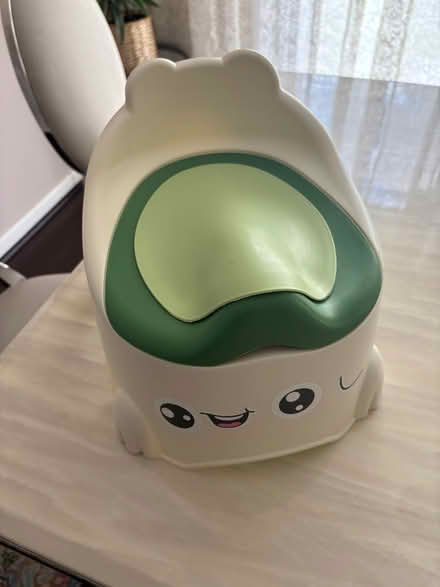 Photo of free Baby’s potty (KT19 8fu) #1