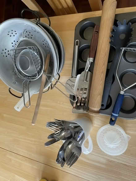Photo of free Mixed Kitchen Items - uni students? (Pinner HA5) #1