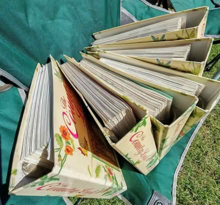 Photo of free "THE COUNTRY LOOK" Magazines (B146EE) #2