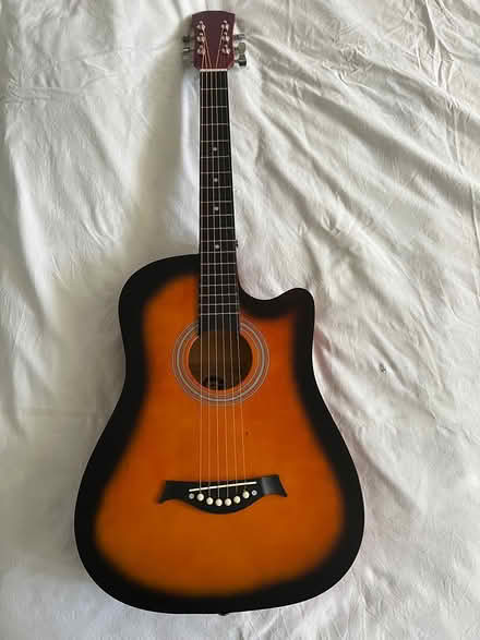 Photo of free Beginners guitar (Bromley BR1) #2