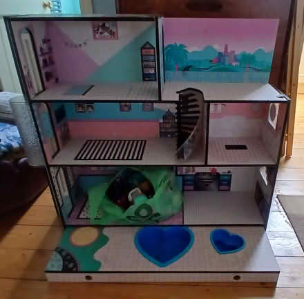 Photo of free LOL Surprise Doll house (East Dulwich, SE22) #1