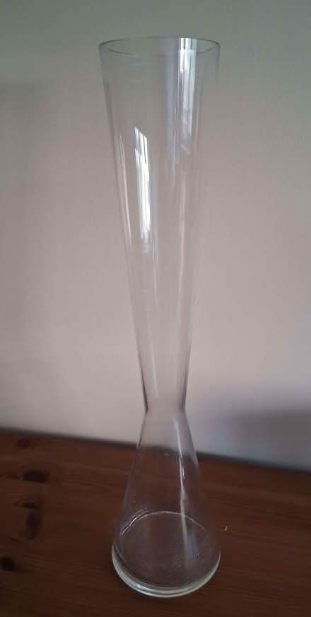 Photo of free Tall vase (Gleneagles area, Wboro NN8) #1