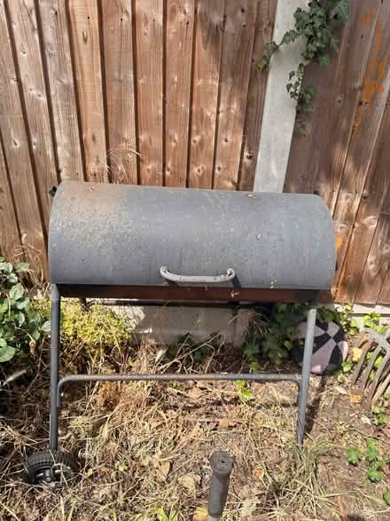 Photo of free Basic grill (Laindon SS15) #1