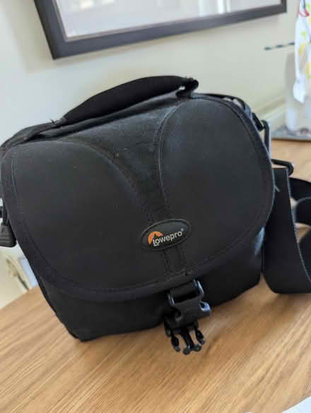 Photo of free Camera bag (SW9) #1