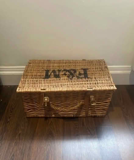 Photo of free Fortnum and Mason wicker basket (Clerkenwell EC1R) #1