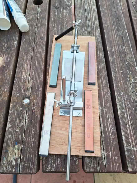 Photo of free Knife sharpening tool (Arlesey - SG15) #1
