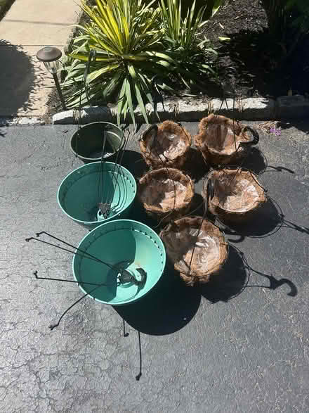 Photo of free 17 flower pots (Middletown by HS North) #2