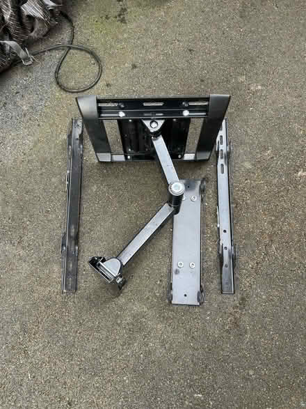 Photo of free TV Bracket (Little Chell ST6) #1