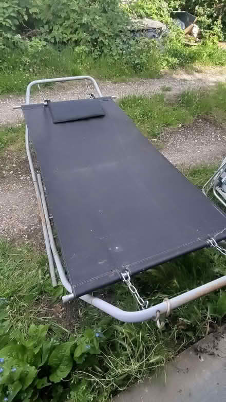 Photo of free Fold-out garden hammock with frame (SM1) #2
