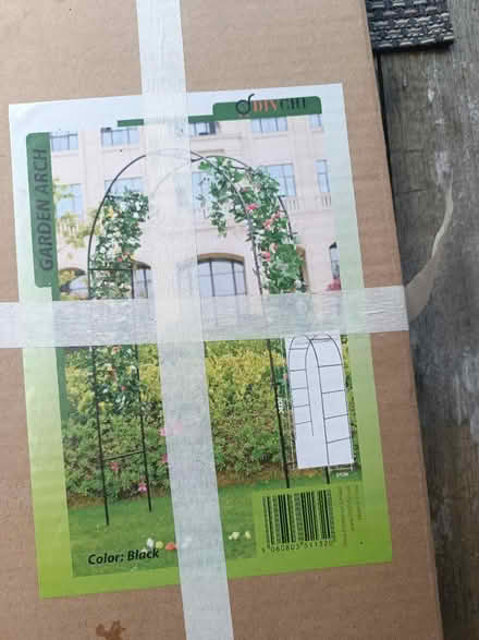 Photo of free Garden Arch - black, metal (Hanwell W7) #2