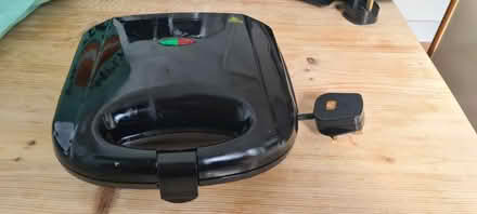Photo of free Toastie maker (Walsworth, Hitchin, SG4) #1