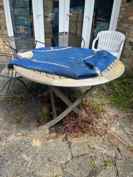 Photo of free Hardwood 4 top outdoor table (Foxton CB22) #1