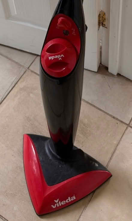 Photo of free Vileda Floor Mop (Aston OX18) #2