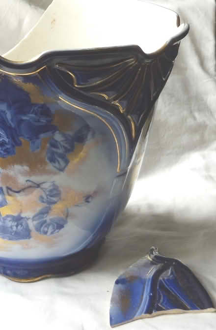 Photo of free Victorian planter damaged (Glasgow G43) #4