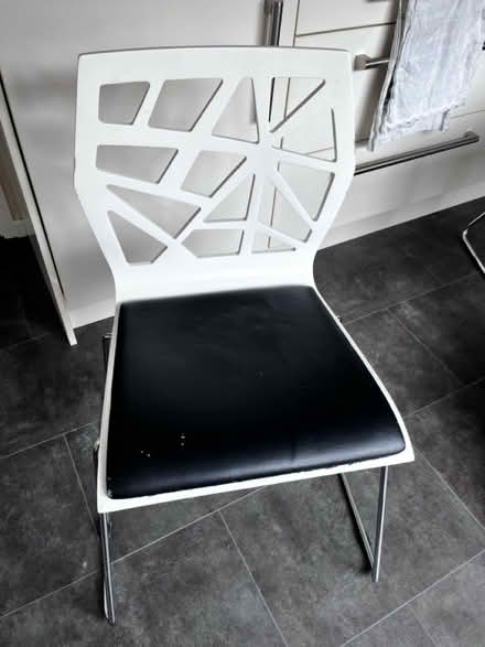 Photo of free Dining table and chairs (Meadowhead S8) #3
