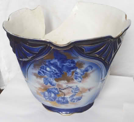 Photo of free Victorian planter damaged (Glasgow G43) #1