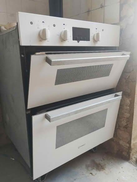 Photo of free Indesit oven (Croydon) #1