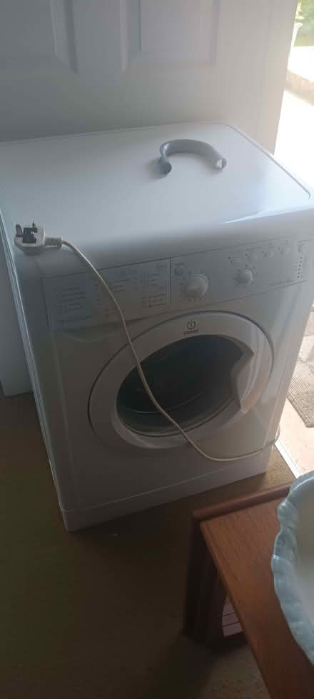 Photo of free Indesit washing machine (Chipping Barnet EN5) #1