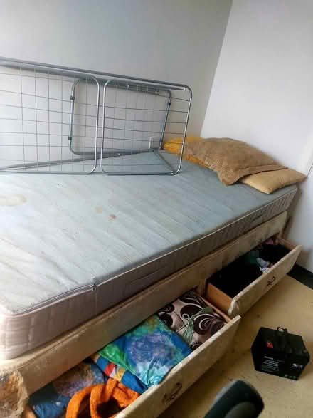 Photo of free Bed (South Finglas Dublin 11) #1
