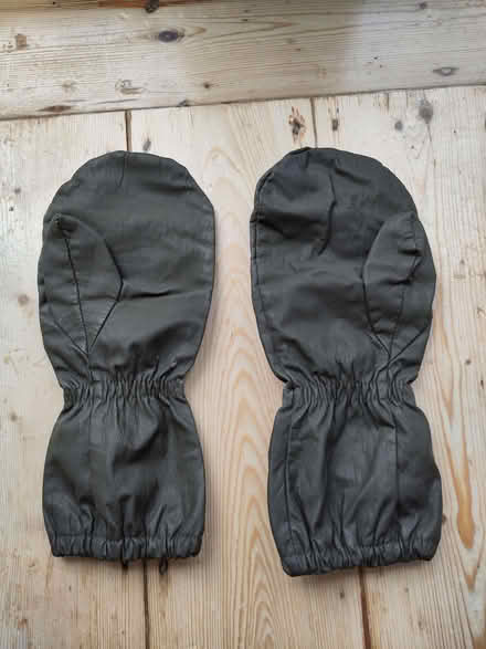 Photo of free Waterproof mittens (were used on the motorbike in the rain) (Henleaze Ward BS9) #2