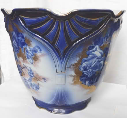 Photo of free Victorian planter damaged (Glasgow G43) #3