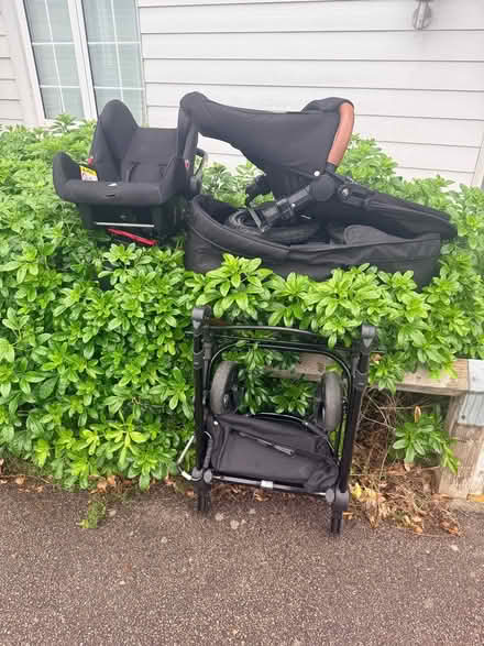 Photo of free Ickle Bubba Travel System (CM12) #2