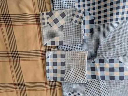 Photo of free duvet cover king size+pillow cases (Farnham GU9) #2