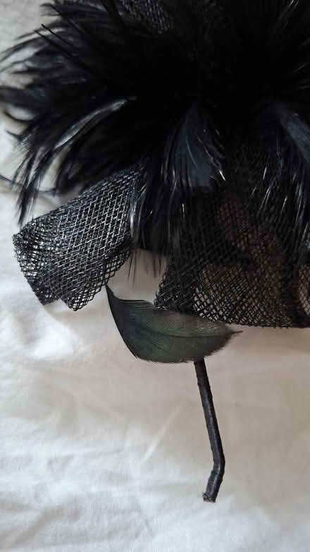 Photo of free Black Feather & Mesh Fascinator Headband (Broomridge FK7) #4