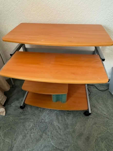 Photo of free Computer desk (Ruislip HA4) #1
