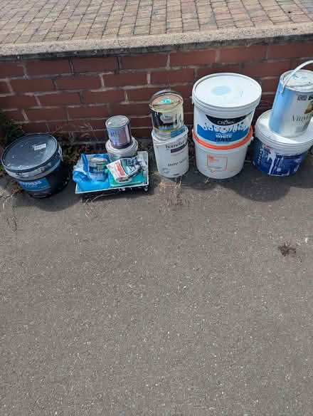 Photo of free paint (Moor End Green B24) #1
