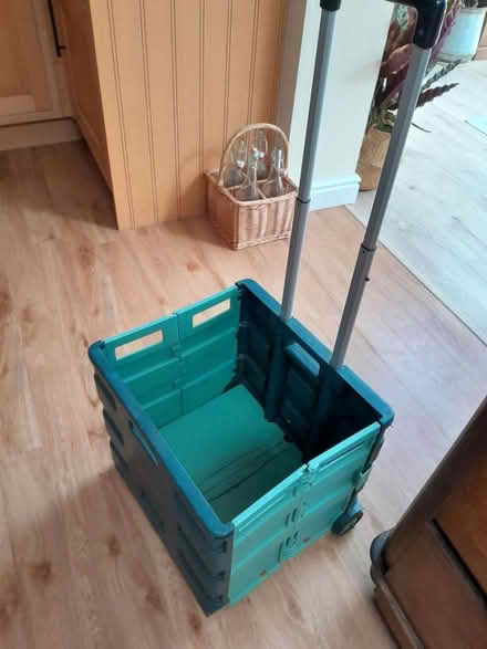Photo of free Collapsible Trolley (Earley RG6) #1