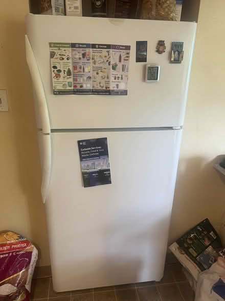 Photo of free Frigidaire refrigerator 18.2 cu (Greenwood) #1