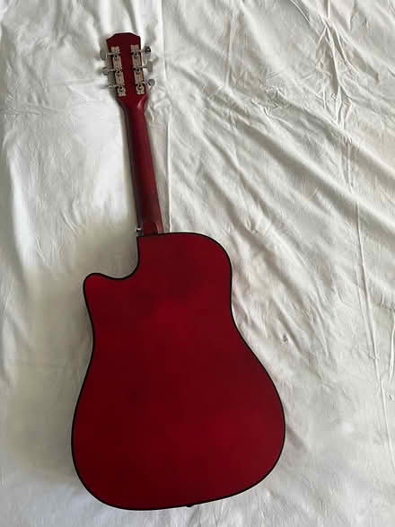 Photo of free Beginners guitar (Bromley BR1) #3