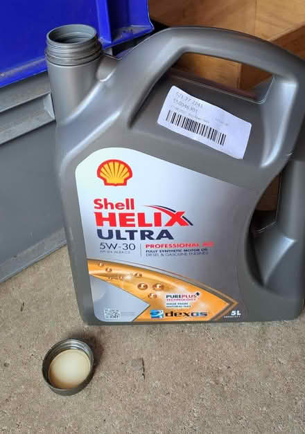 Photo of free Motor oil (OX14 off Colwell Drive) #1