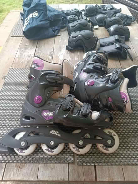 Photo of free No Fear - rollerblades size 5 (Hanwell W7) #1